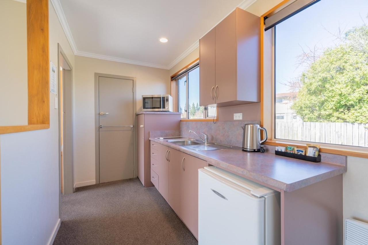 Te Anau Motel & Apartments Exterior photo